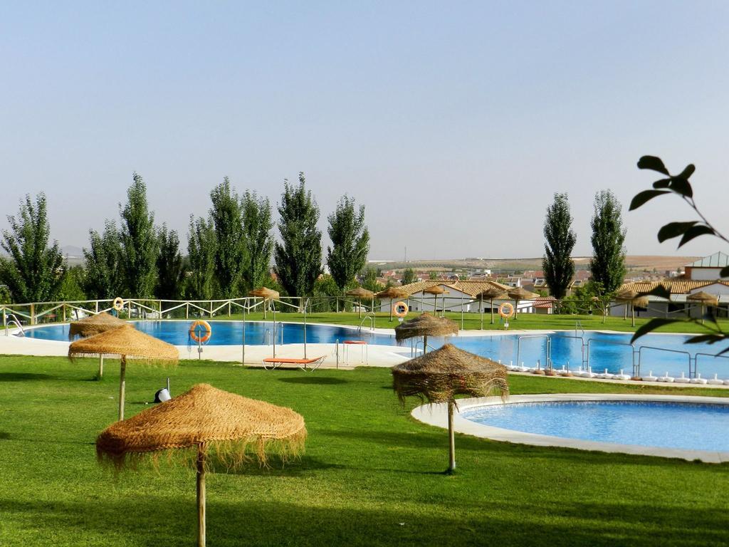 Camping La Sierrecilla Humilladero Exterior foto